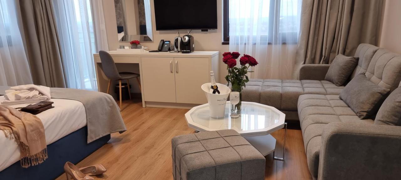Gorni Dŭbnik Park Hotel Viasport מראה חיצוני תמונה